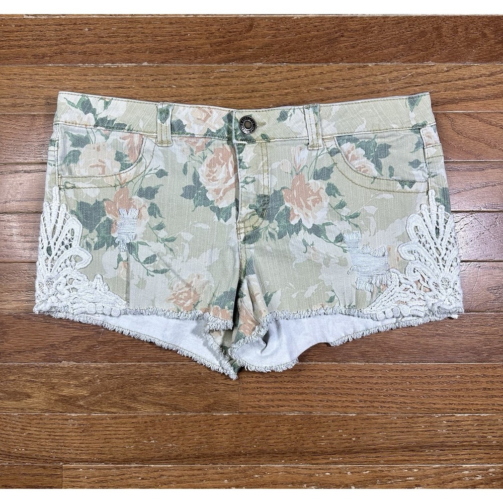 Mossimo Supply Co Floral Denim Shorts Women's Size 13 Fit 6 Lace Trim Distressed
